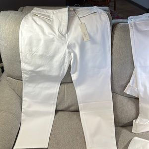 NWT Chico’s (“size 2”) so slimming getaway ankle pants in white